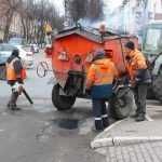 В Брянске начали зачистку улиц от зимних «остатков»