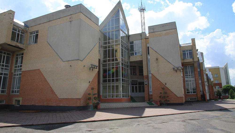 Брянский городской лицей №1 занял 56-е место в рейтинге российских школ