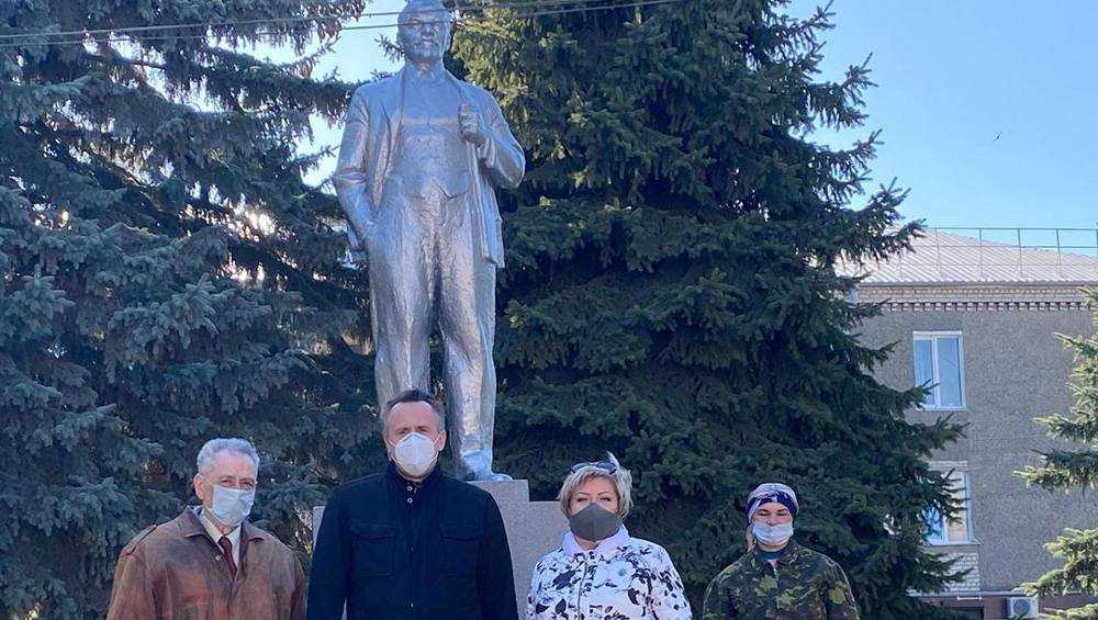 К 150-летию Ленина отремонтировали памятник вождю пролетариата в Фокино