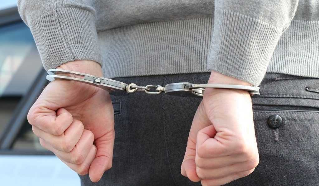 В Брянске молодой разбойник похитил барабан с кабелем на 240000 рублей