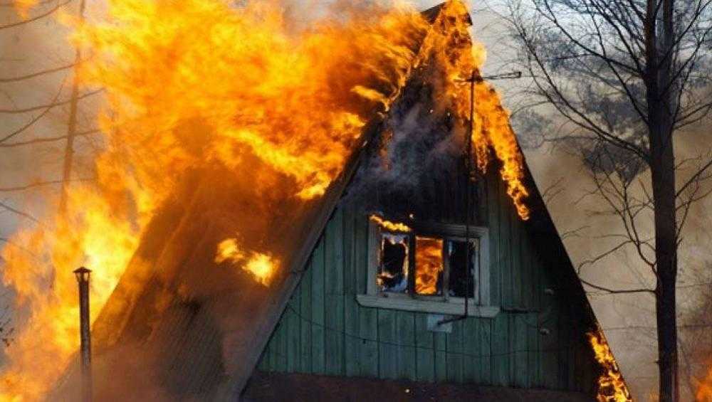 Под Карачевом в сгоревшей заброшенной даче погиб 82-летний мужчина