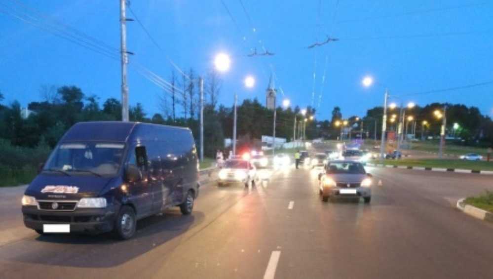 В Брянске на улице Флотской при столкновении иномарок ранена женщина