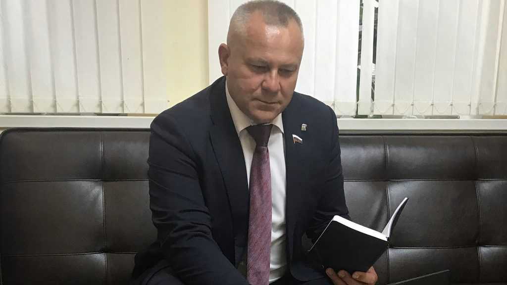 Брянский депутат Валентин Суббот решил покинуть Госдуму