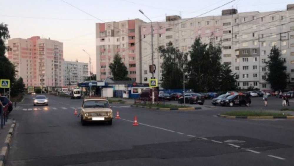 В Брянске водитель ВАЗ на «зебре» сломал нос 19-летнему юноше