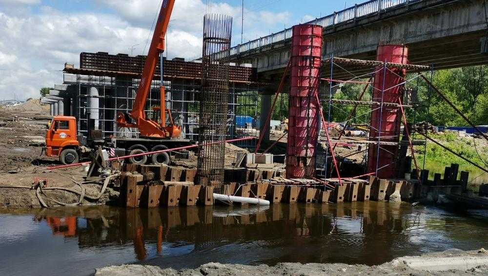 В Брянске на строящемся Литейном мосту выполнили 60 процентов работ