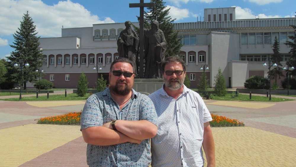 Липецкие писатели на «Матизе» по пути на север заехали в Брянск