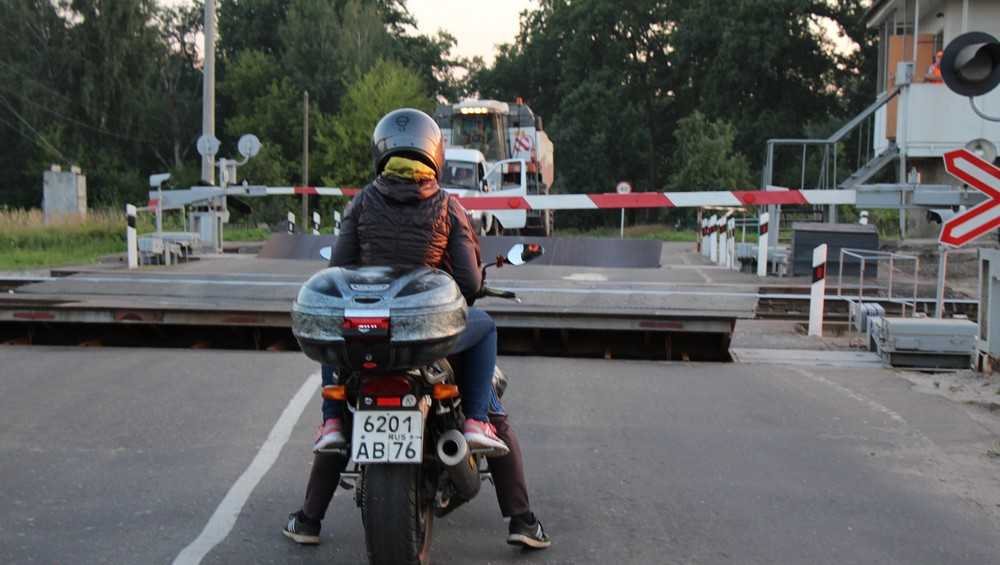 Переезд  199  км  перегона  Жуковка – Дубровка  в  Брянской  области  будет  закрыто  в  ночное  время  с 30 июня по 2 июля