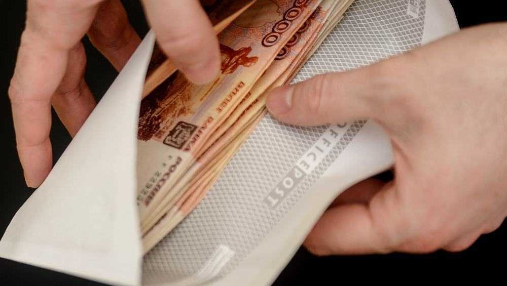 В брянском банке один посетитель украл у другого конверт с деньгами