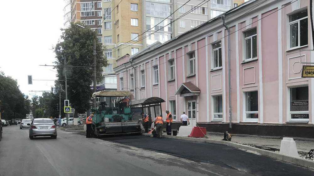 В Брянске закончили асфальтирование дороги на улице Фокина