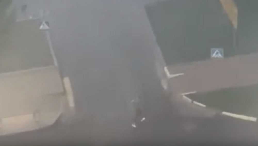 На видео с места страшного ДТП на Кургане заметили убегающего человека
