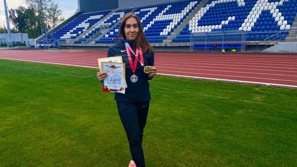 Сотрудница Росгвардии из Брянска победила на соревнованиях округа по легкой атлетике