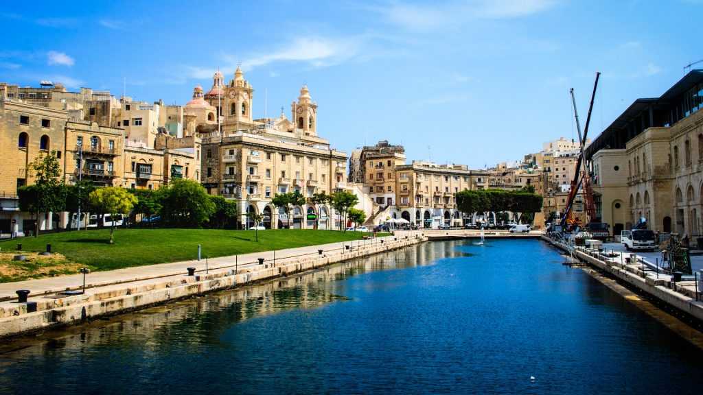 Как приобрести ПМЖ и уехать на Мальту?