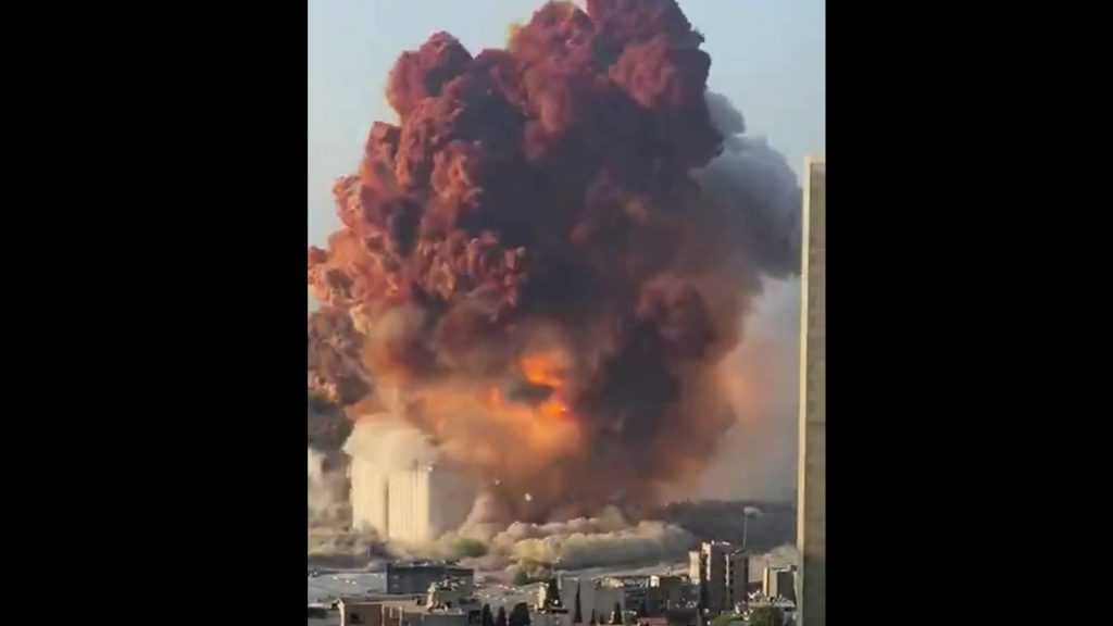 Мощнейший взрыв прогремел в Бейруте
