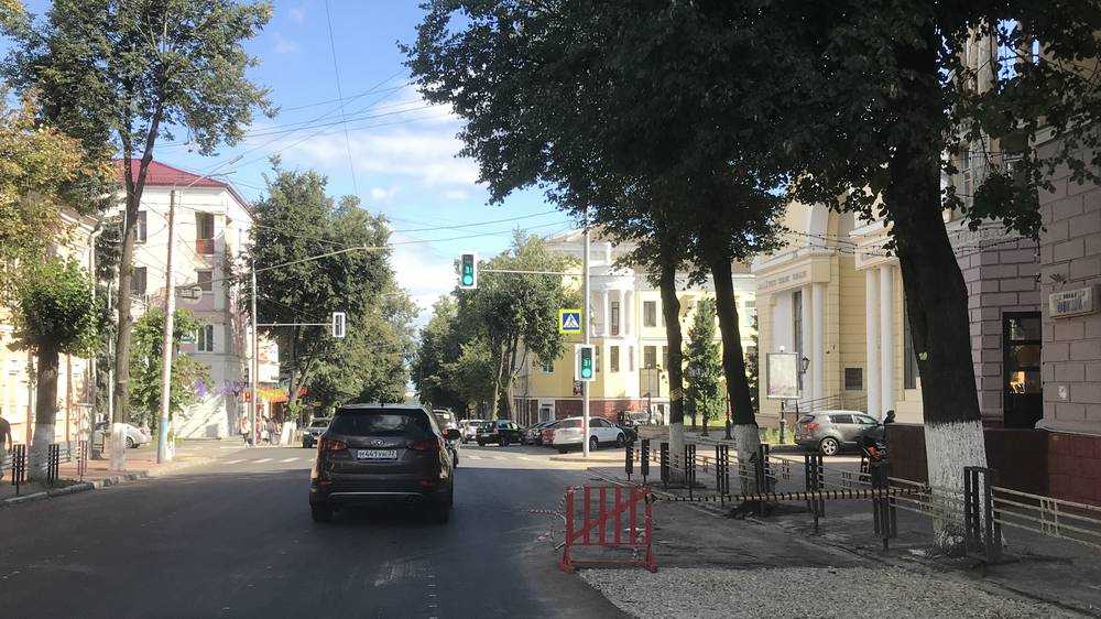 В Брянске на улице Фокина впервые начали строить тротуары