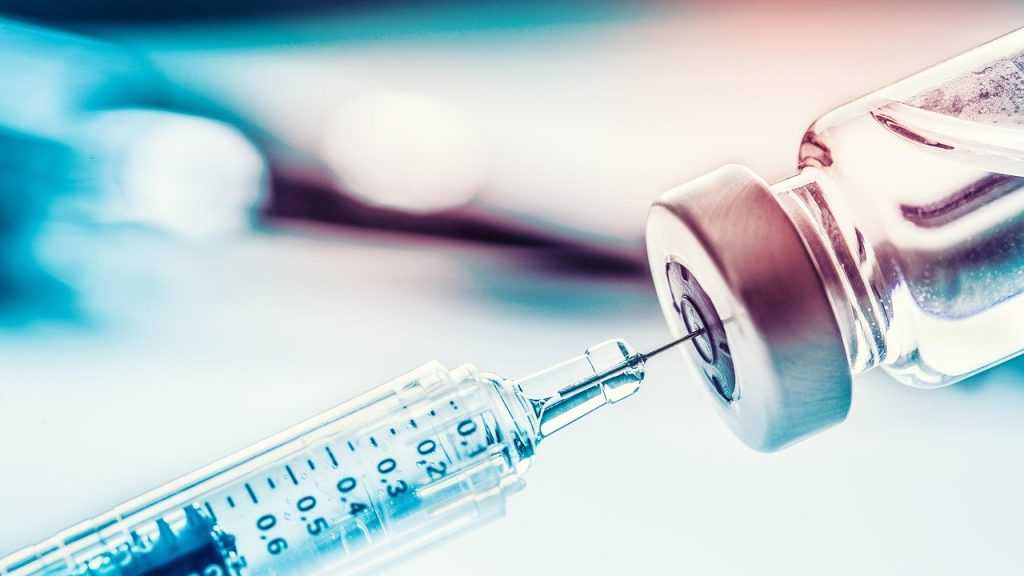 Россия первой в мире получила вакцину от COVID-19