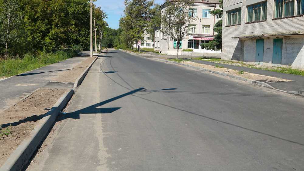 Дорогу на Вокзальной улице в Брянске отремонтировали на 70 процентов