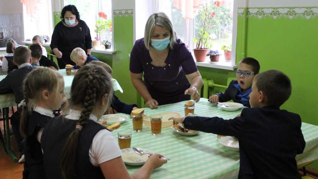 Признаки кишечной инфекции выявили у 105 учеников брянской гимназии №3