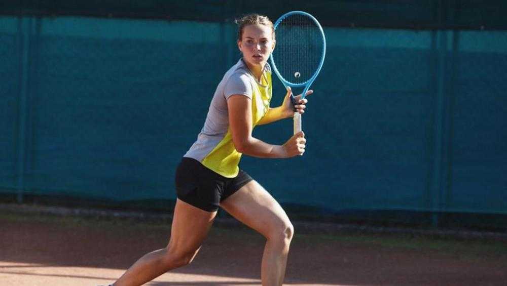 Брянская теннисистка Влада Коваль в паре одержала победу на старте ЧР