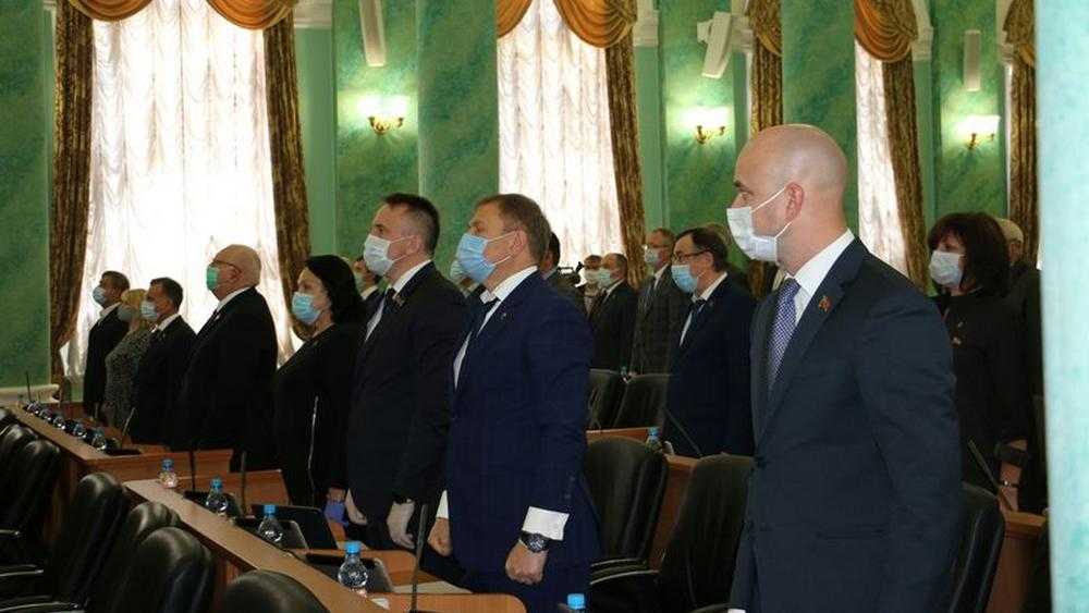 Депутаты Брянской думы Агафонова и Драников сдали мандаты
