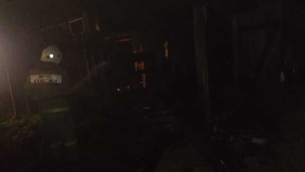 В Клинцовском районе сгорела «ГАЗель» вместе с гаражом