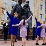 В Брянске открыли обновлённый памятник Трём Героям