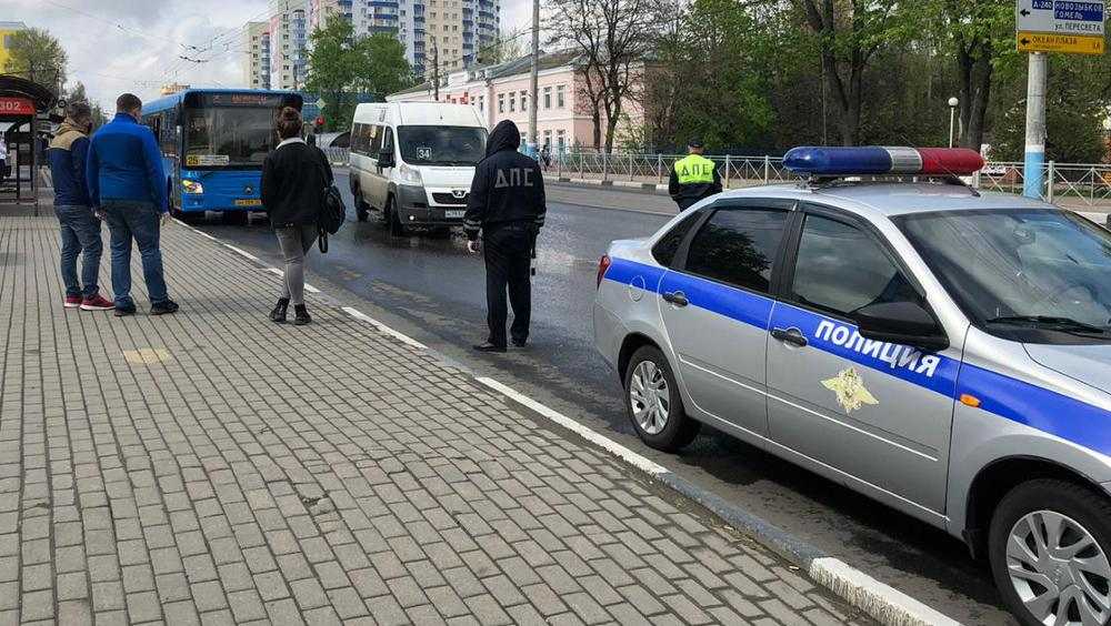 В Брянске составили еще 77 протоколов за нарушение масочного режима