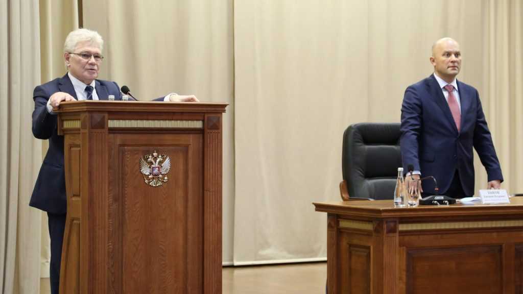Экс-председателя Брянского облсуда представили в Калининграде 