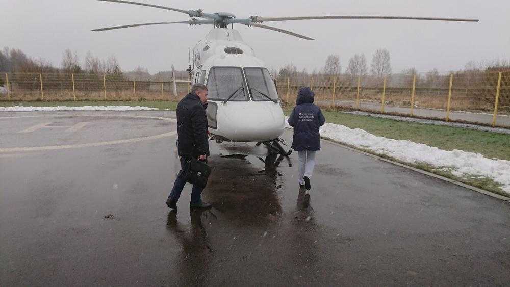 Доставленного вертолетом из Новозыбкова в Брянск мальчика прооперировали