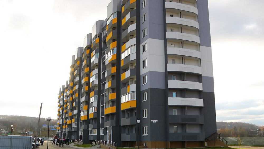 Около 200 брянских семей получили квартиры в этом году