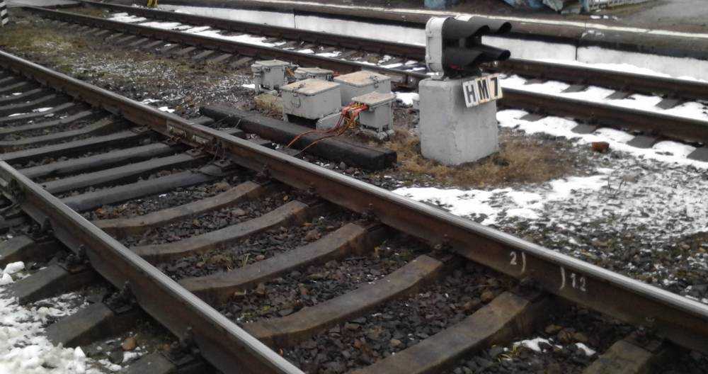 В Навлинском районе Брянской области на железной дороге погиб 25-летний парень