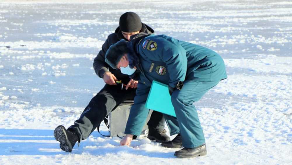 Брянцам запретили выходить на лед