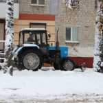 На улицы Брянске после снегопада вывели 72 единицы уборочной техники