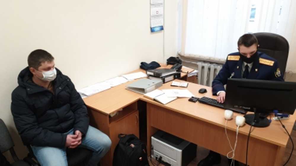 Начальника отдела брянского управления автодорог отдали под суд за взятки
