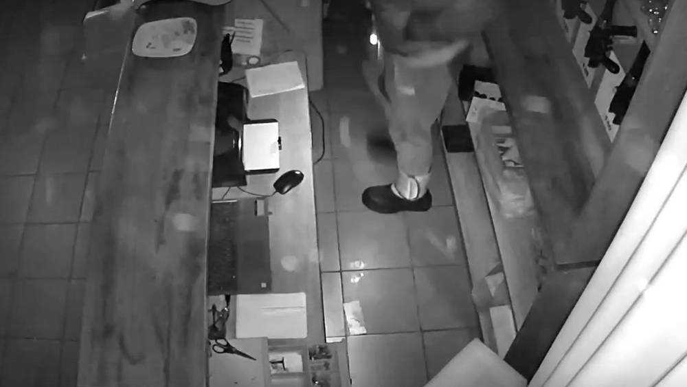 В Брянске ограбили пивной магазин