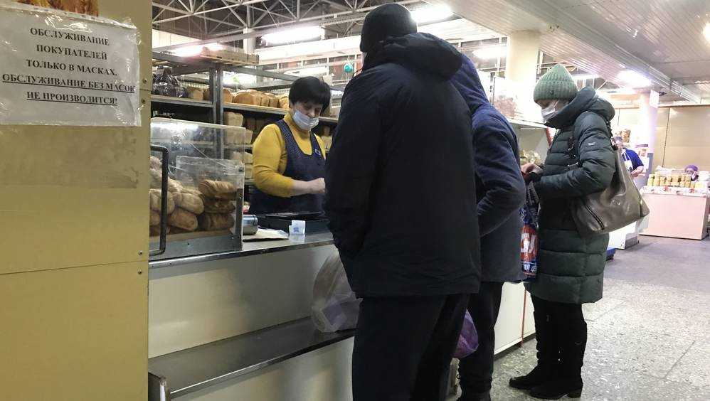 Выяснились причины больших очередей в хлебных киосках Брянска