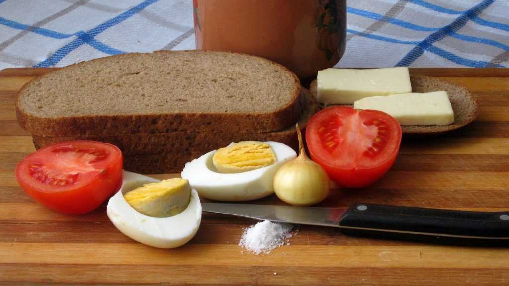 В России зафиксировали цены на яйца и мясо птицы