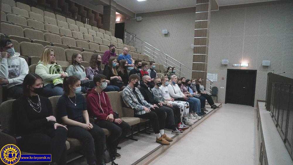 Брянские студенты побывали в музее прокуратуры