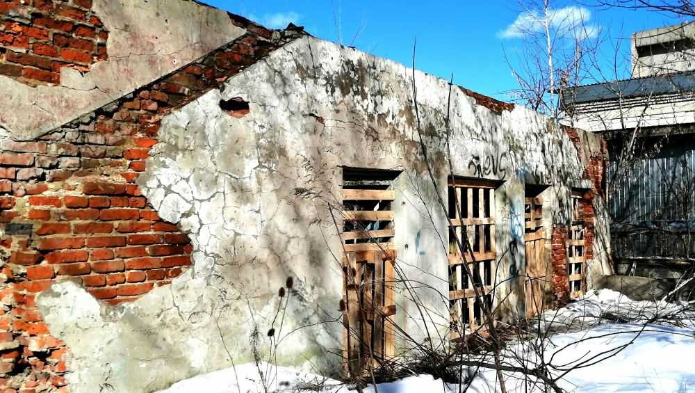 В Новозыбкове закрыли входы в наркопритон возле детского центра
