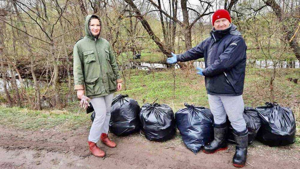 В Брянске жители Ходаринки очистили от мусора Фроську