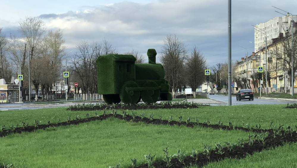 Зеленый паровозик на кольце приглянулся жителям Брянска