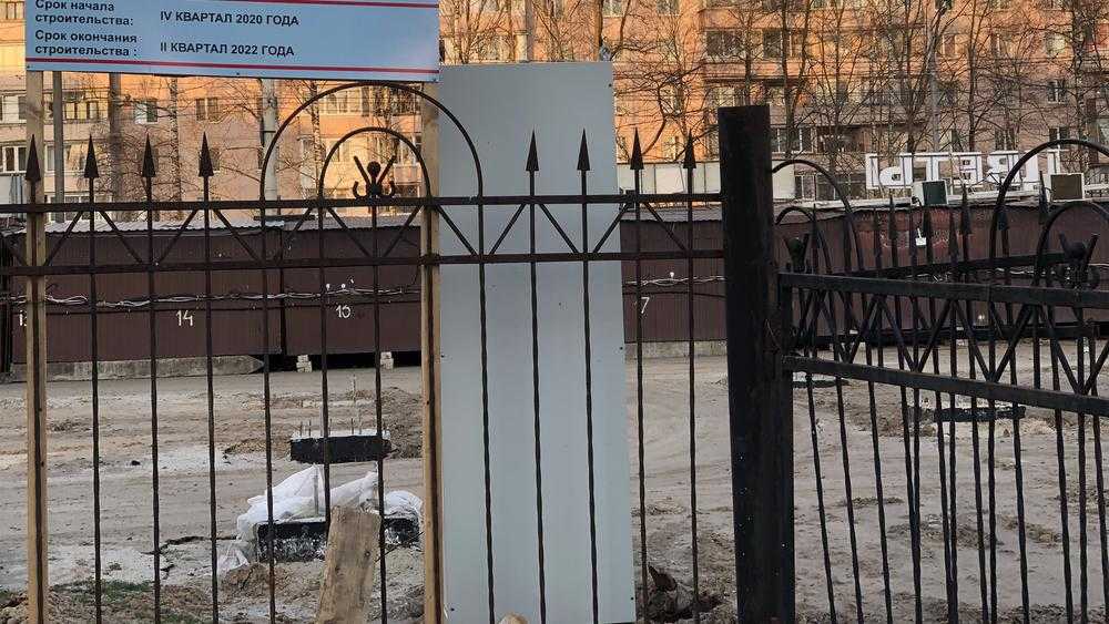 В Брянске снесли ряд киосков возле «Линии» на Авиационной улице