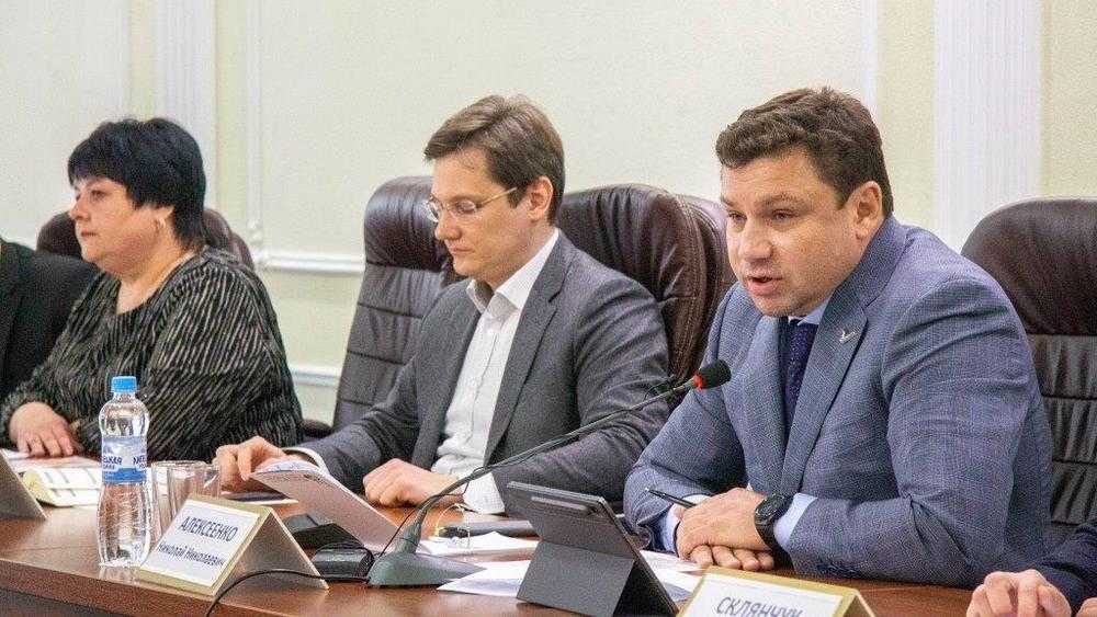 В Брянске Николай Алексеенко возглавил экспертный совет «ЖКХ контроль»