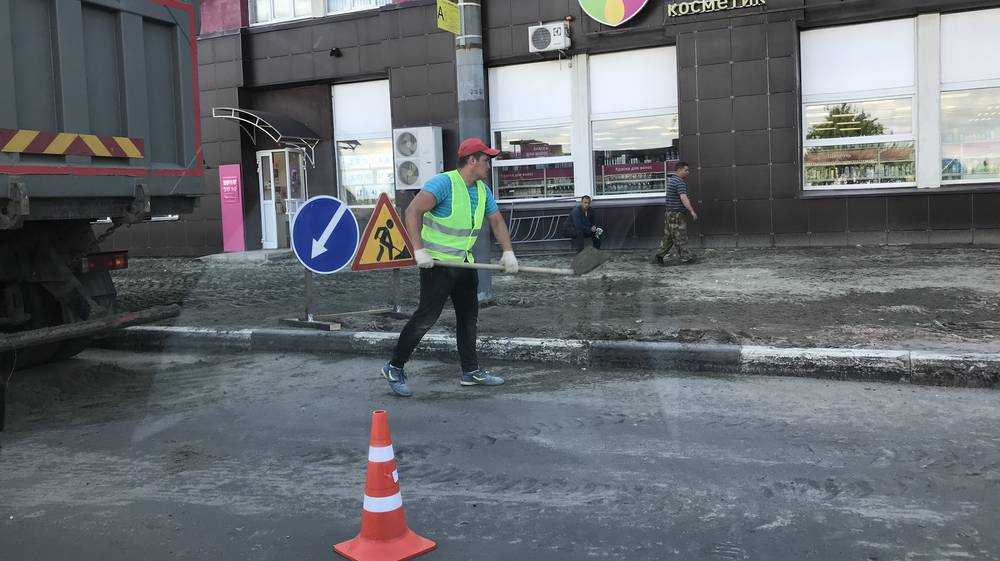 В Брянске на проспекте Станке Димитрова начали строить тротуар