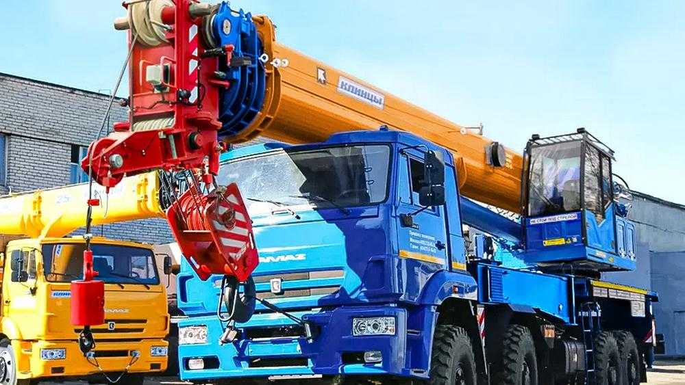 Новый 55-тонный кран представит на выставке в Москве клинцовский завод