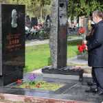 Руководители Брянска возложили цветы к воинским мемориалам