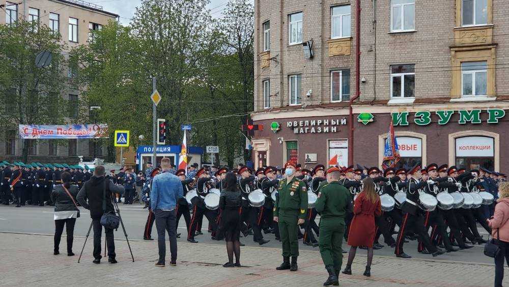В Брянске начался парад, посвящённый 76 годовщине Великой Победы