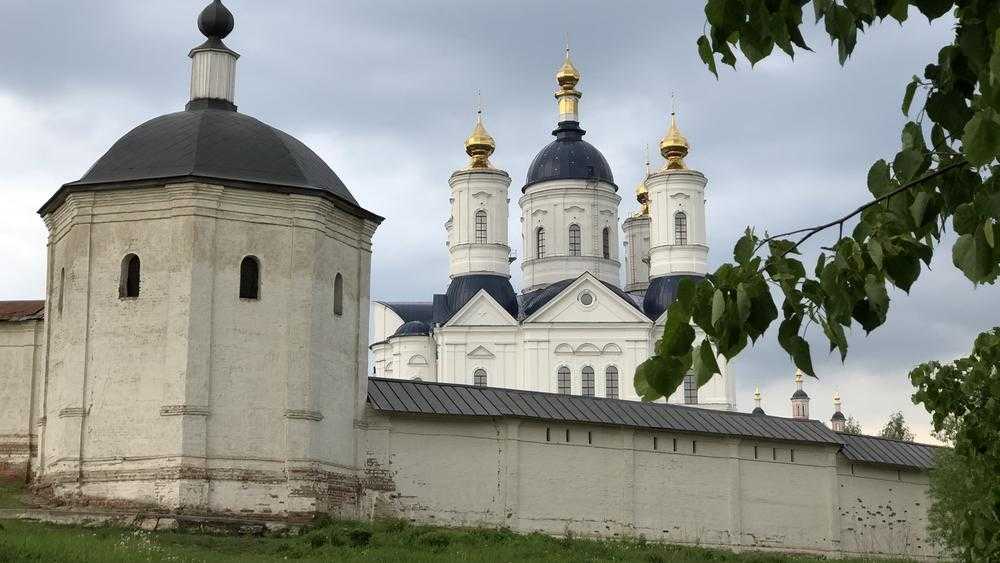 В Брянской области власти запретили строительство у Свенского монастыря