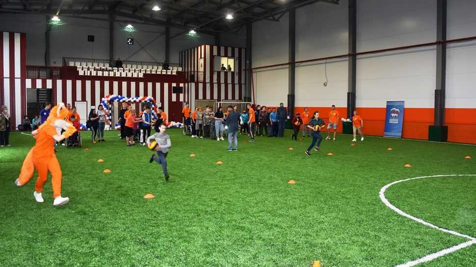 В Брянске состоялся спортивно-игровой праздник «Поверь в себя!» для детей с ограниченными возможностями здоровья