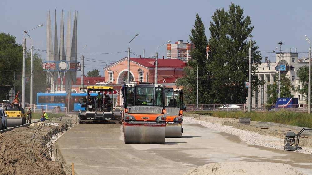 Тощий бетон на дороге от Брянска-I до Снежети уложили на участке в 2,5 км