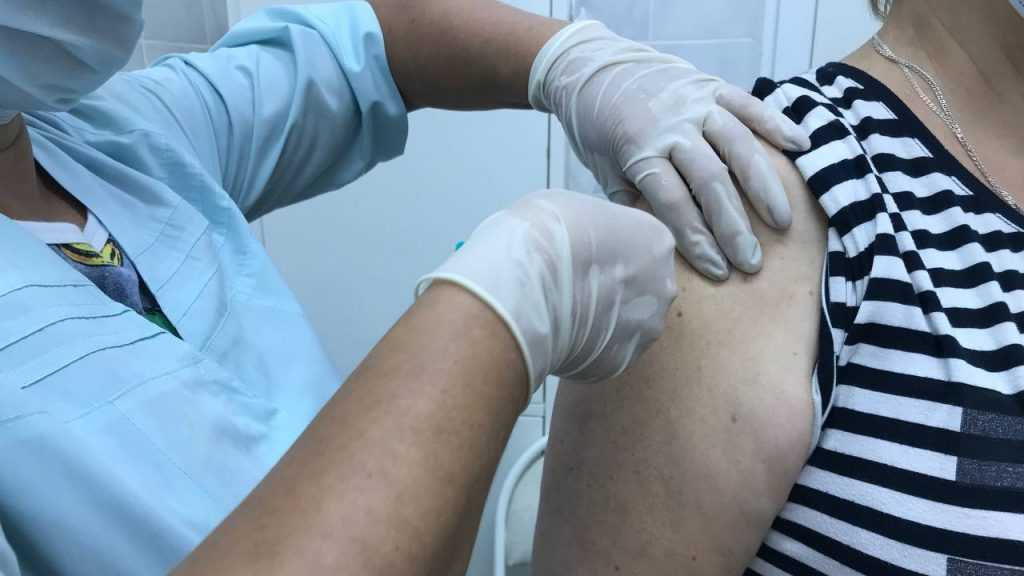 Брянская область стала лидером по темпам вакцинации от коронавируса